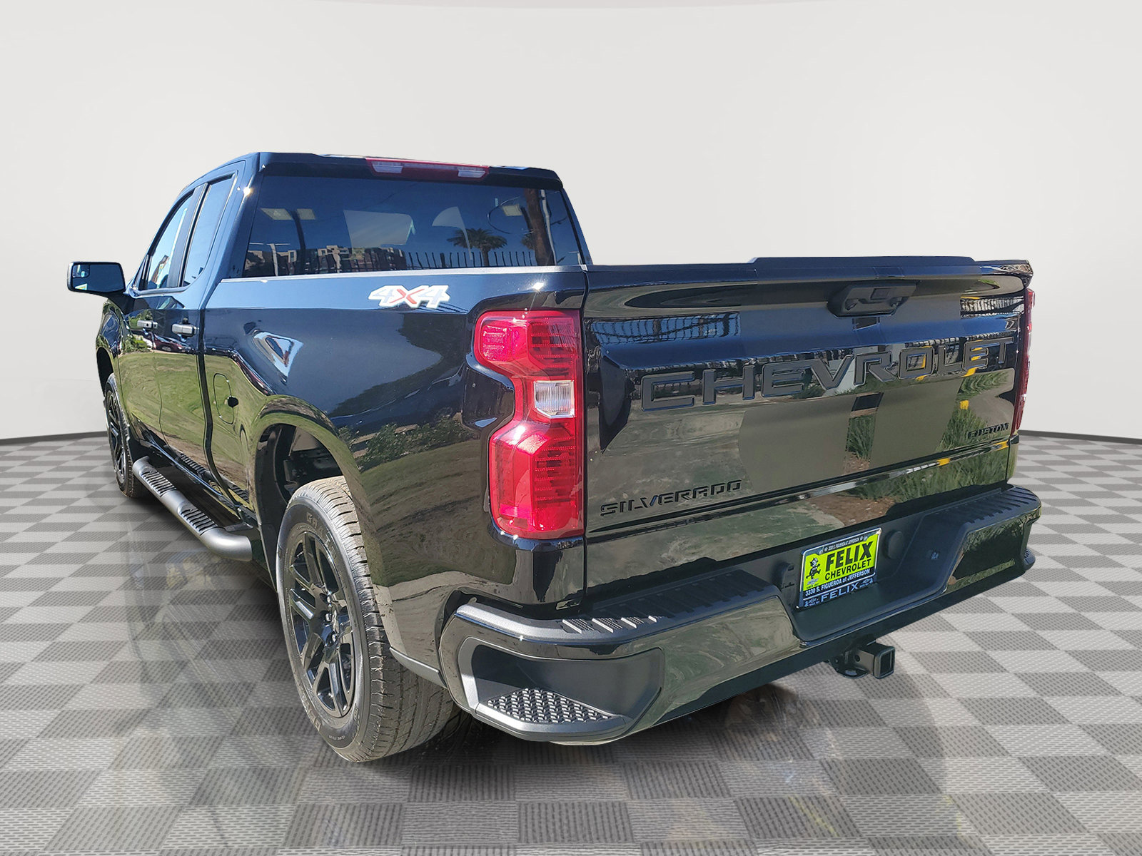 2026 Chevrolet Silverado 1500 Custom photo 4