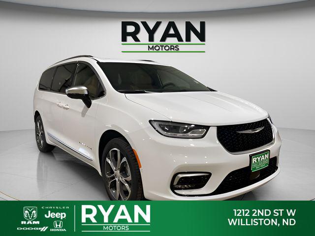 2026 Chrysler Pacifica Pinnacle's photo
