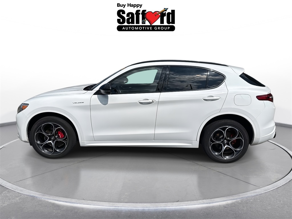 2022 Alfa Romeo Stelvio Ti Sport photo 5