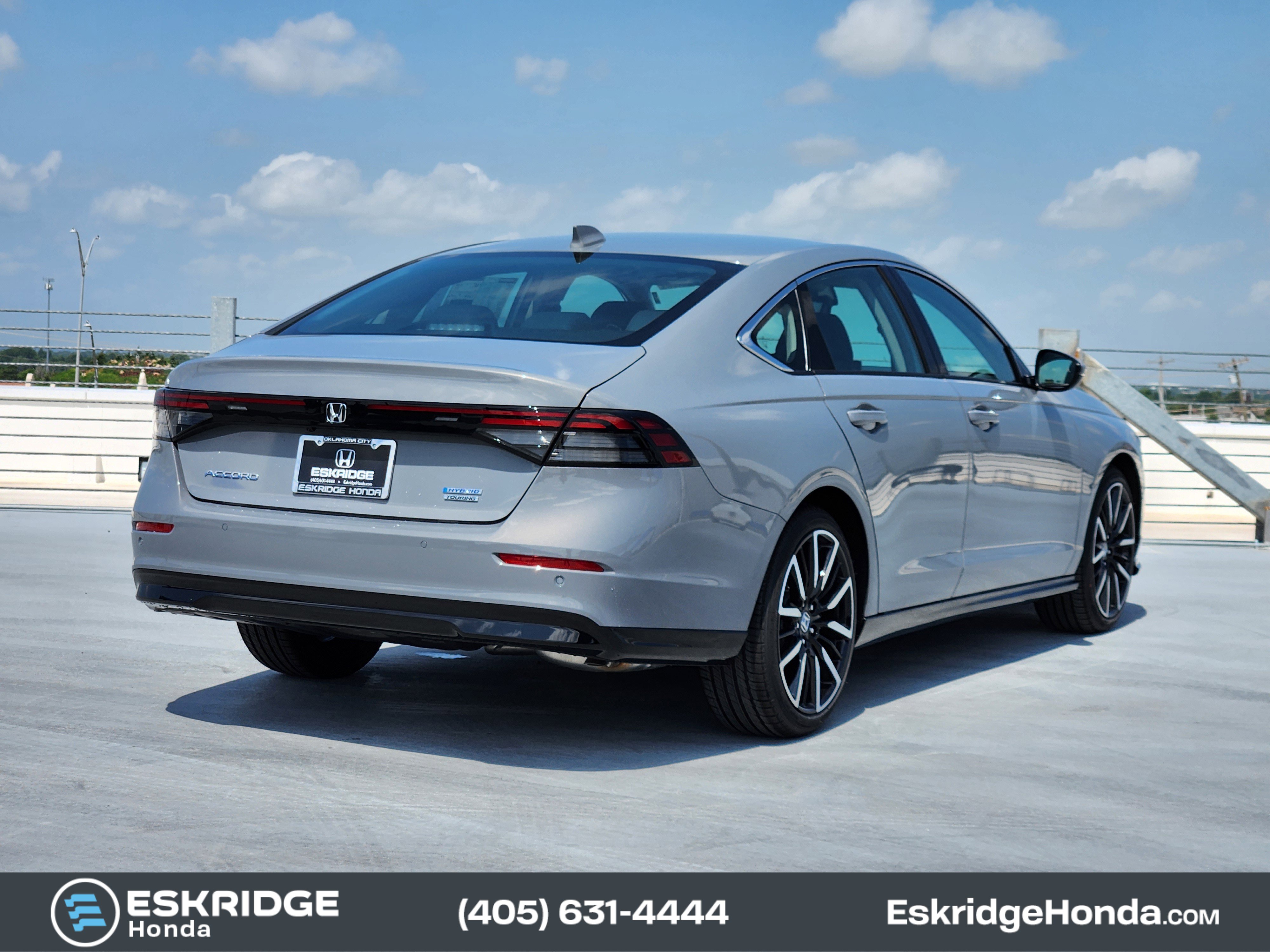 2025 Honda Accord Hybrid Touring photo 4