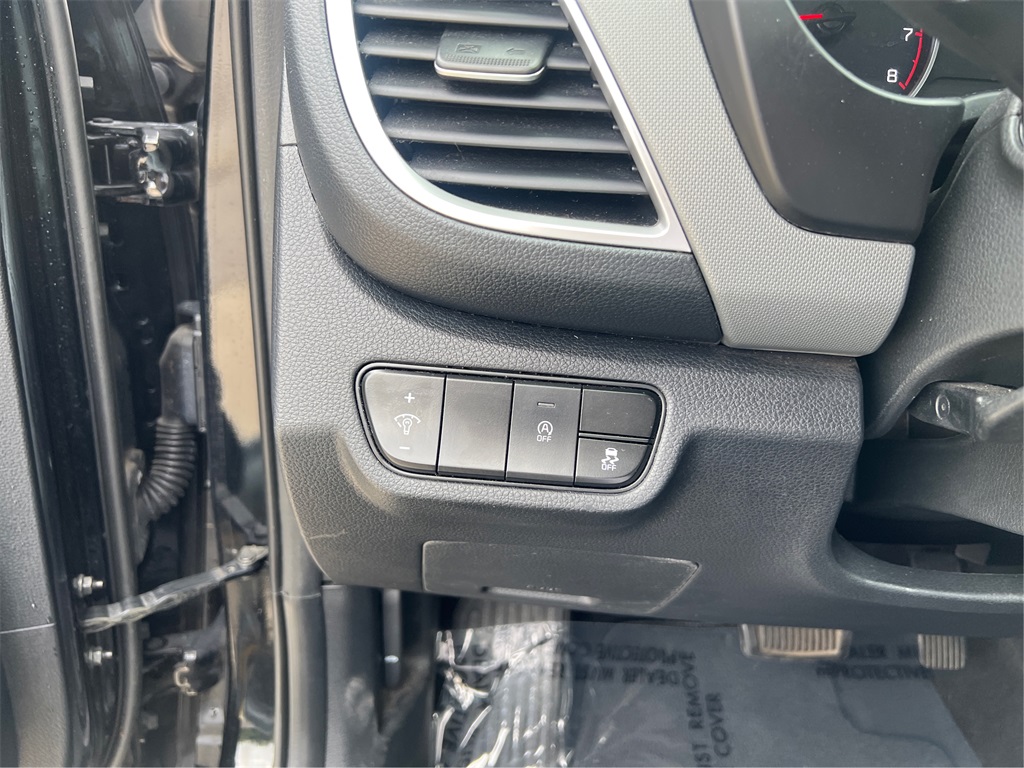2021 Kia Seltos LX photo 17