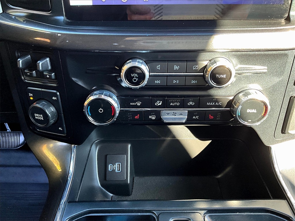 2023 Ford F-150 XLT photo 25