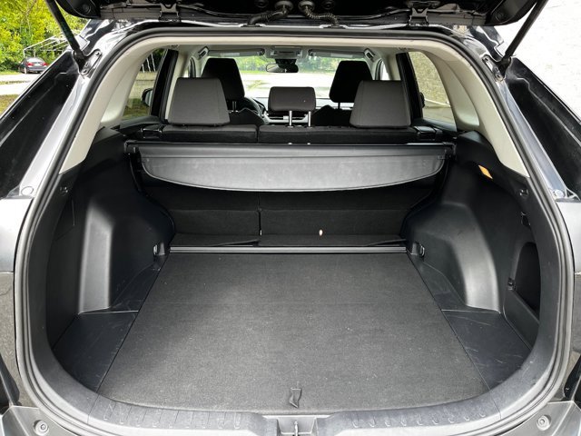 2021 Toyota RAV4 XLE photo 14