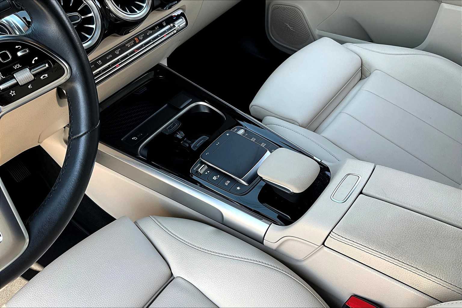2023 Mercedes Benz EQB photo 15