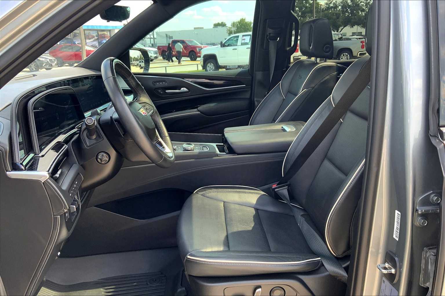 2023 Cadillac Escalade Sport photo 6