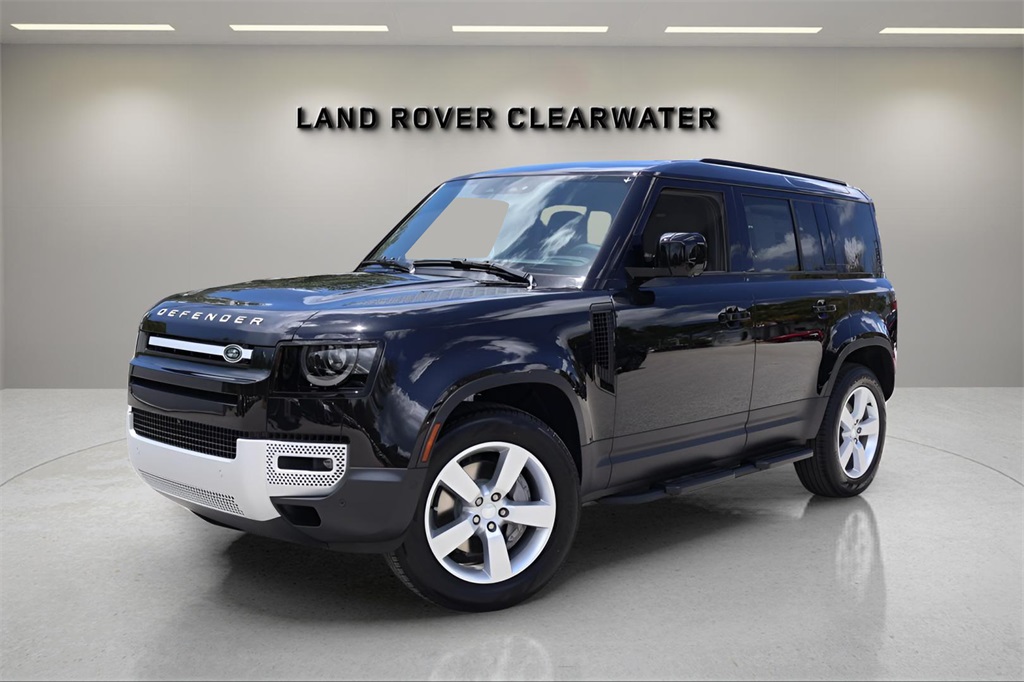 2025 Land Rover Defender S's photo