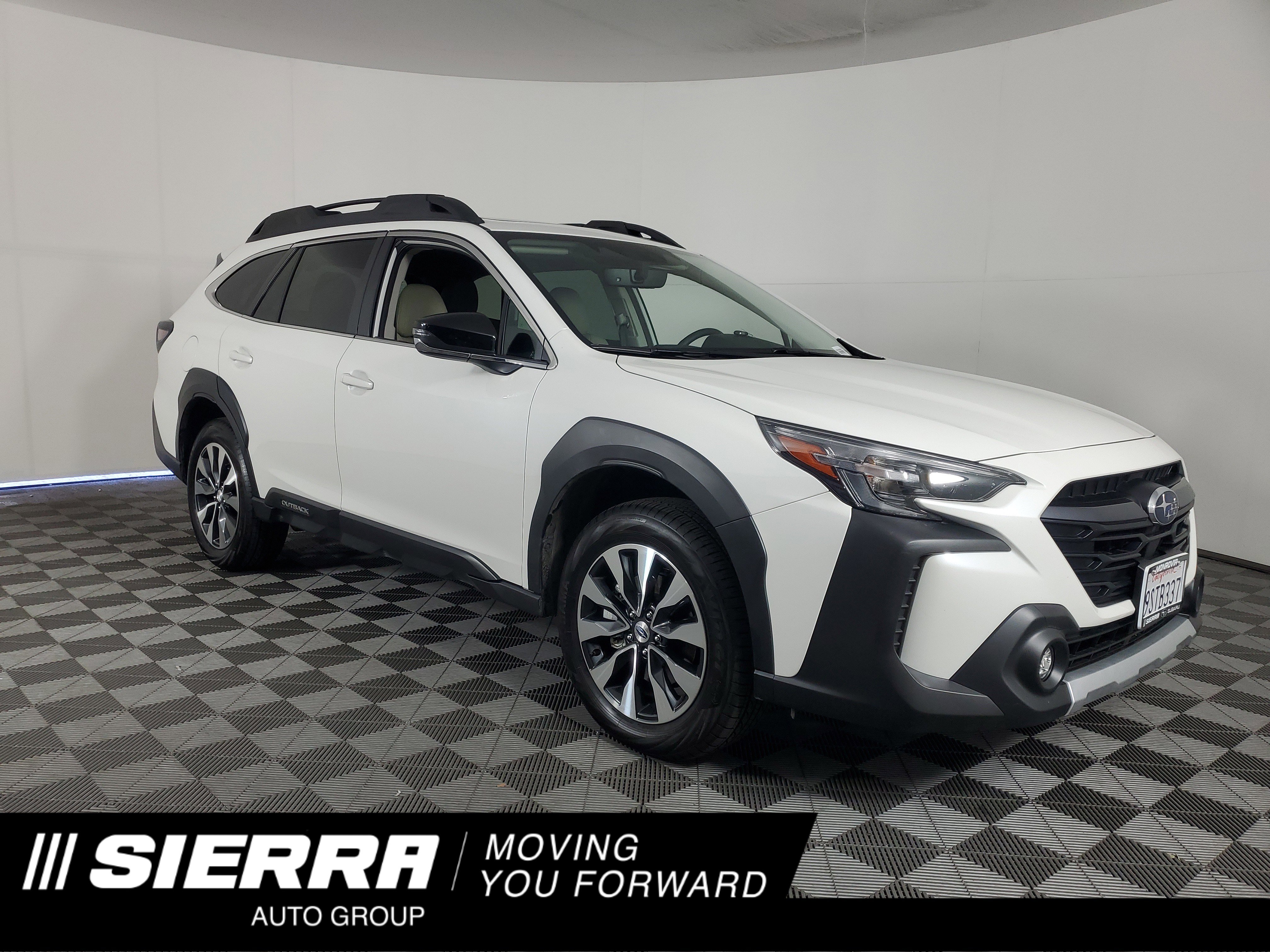 Used 2025 Crystal White Pearl Subaru Limited image 1