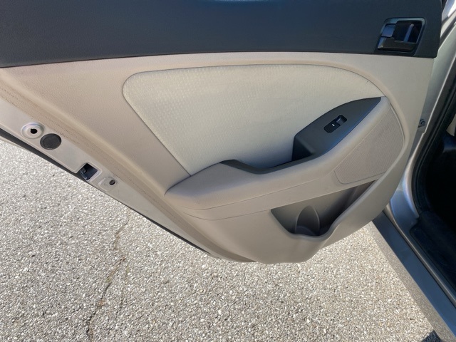 2011 Kia Optima LX photo 17
