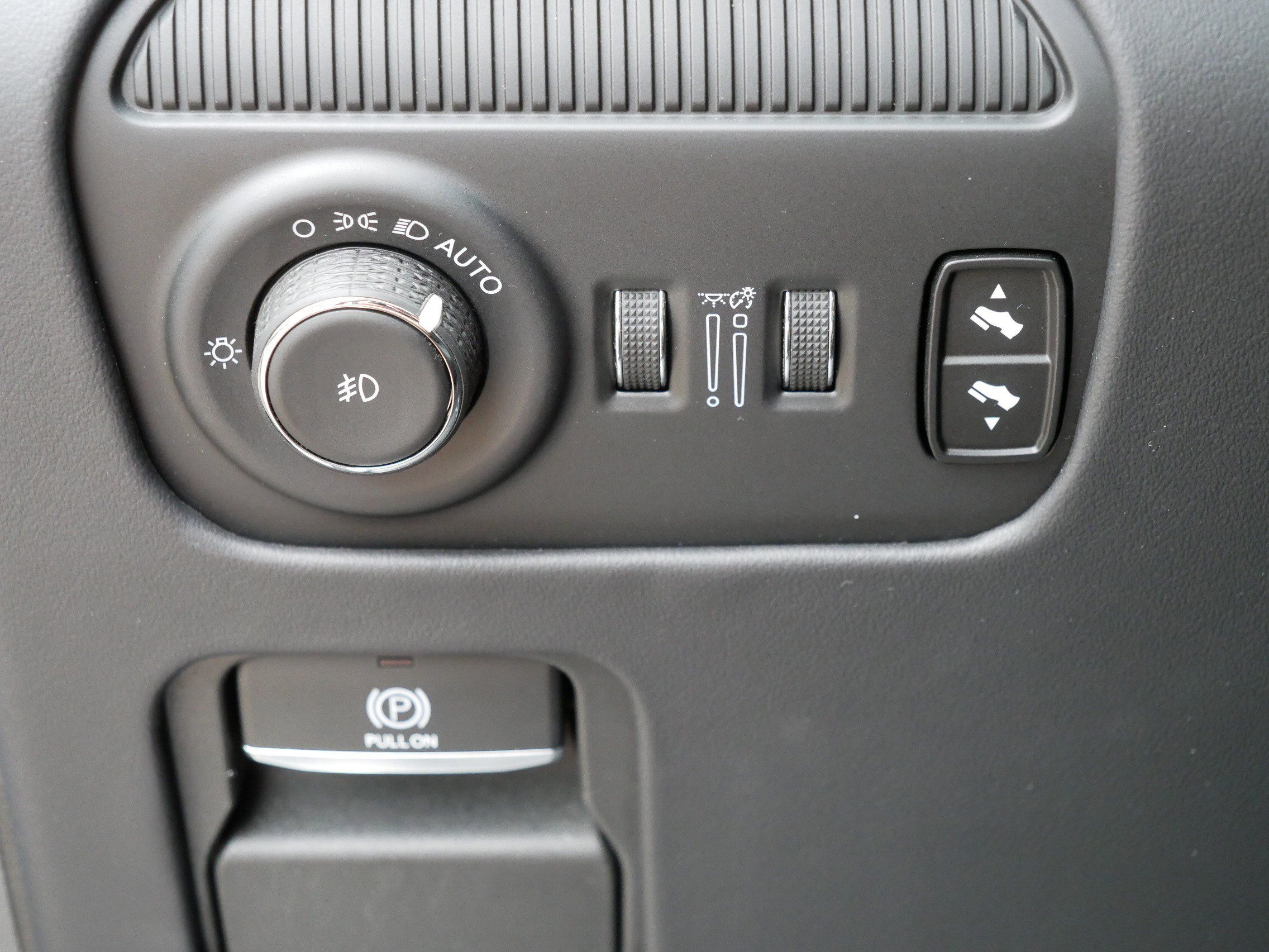 2024 Jeep Grand Wagoneer L III photo 26