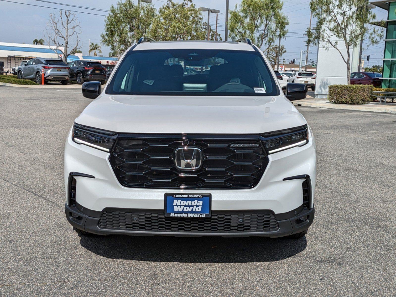 2025 Honda Pilot Black Edition photo 2