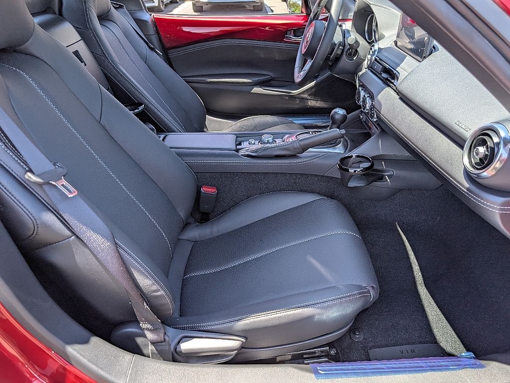 2025 Mazda MX-5 Miata Miata RF Grand Touring photo 15