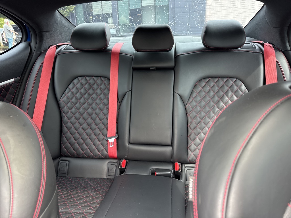 2022 Genesis G70 3.3T photo 30