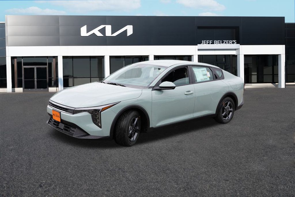 2025 Kia K4 LXS photo 7