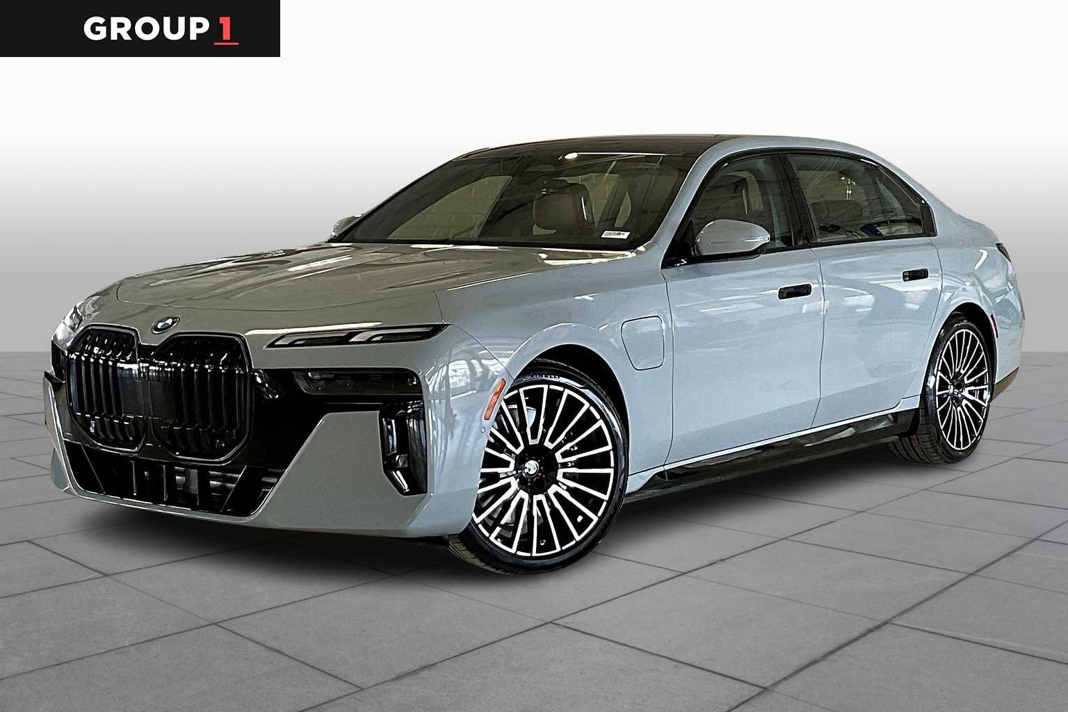 2025 BMW 750e xDrive