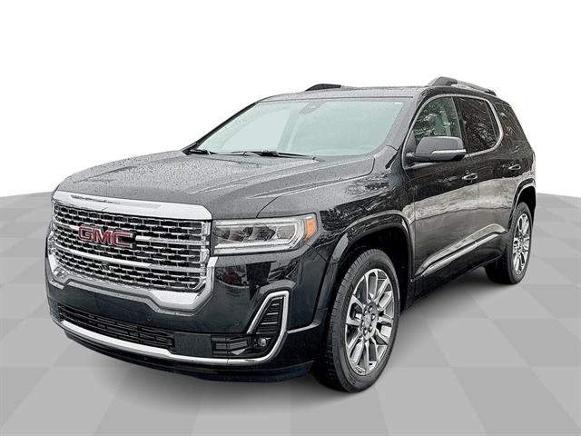 2023 GMC Acadia Denali's photo