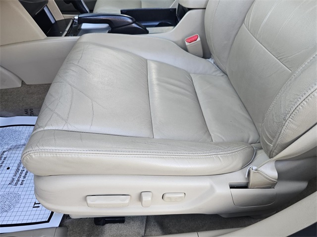 2012 Honda Accord EX-L photo 23