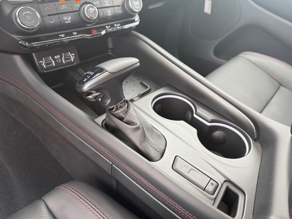 2025 Dodge Durango R/T Plus photo 8