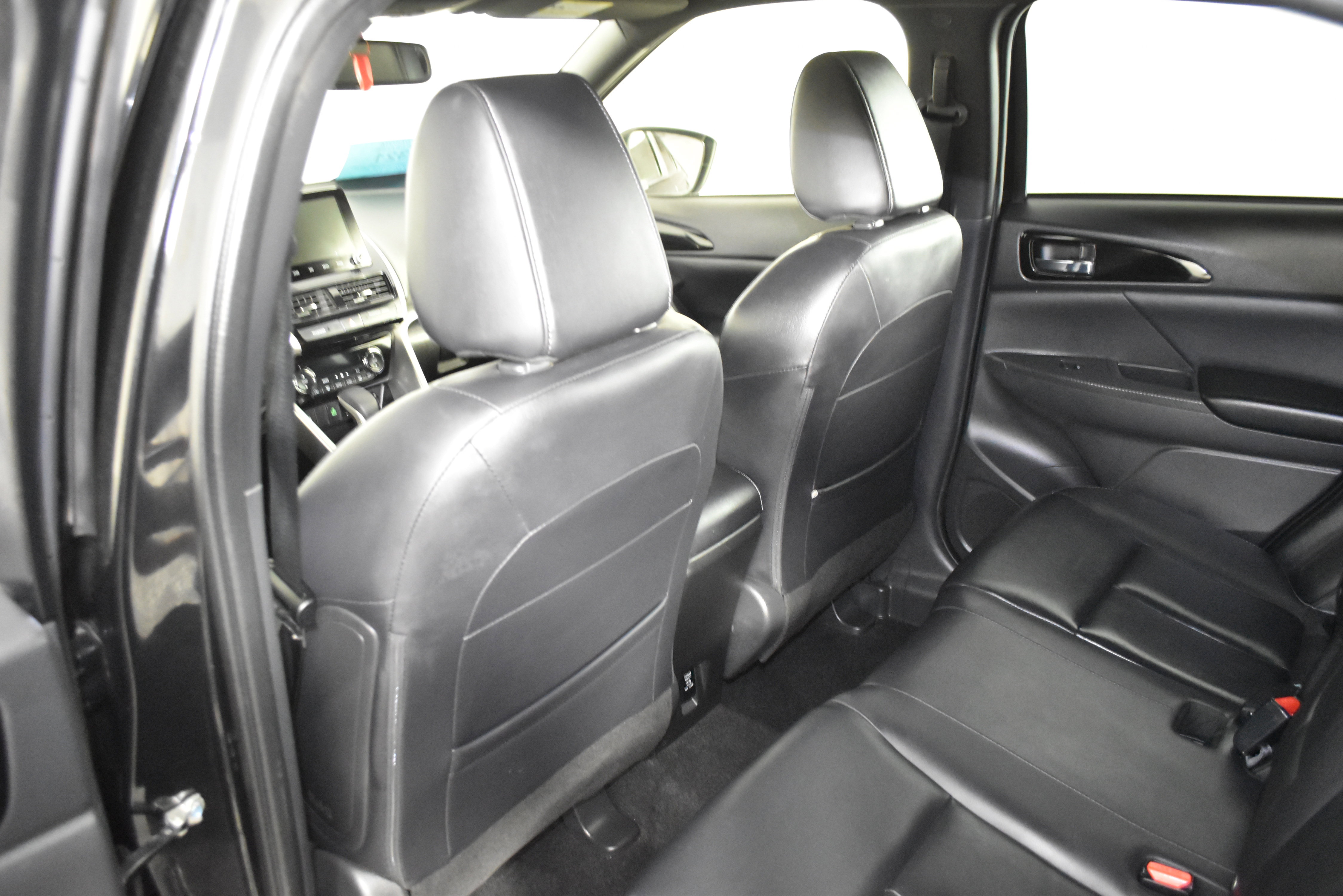 2022 Mitsubishi Eclipse Cross SE photo 4