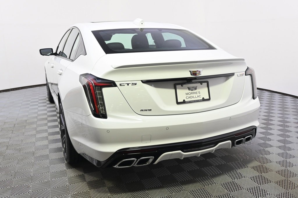 2025 Cadillac CT5 V photo 4