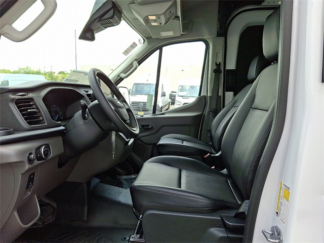 2025 Ford Transit photo 4