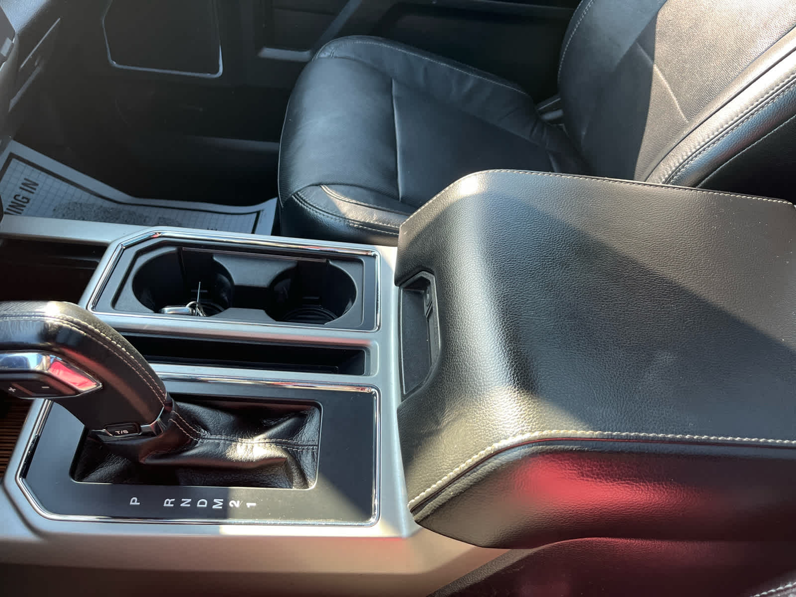 2015 Ford F-150 Lariat photo 30