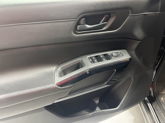 2023 Nissan Pathfinder S photo 4