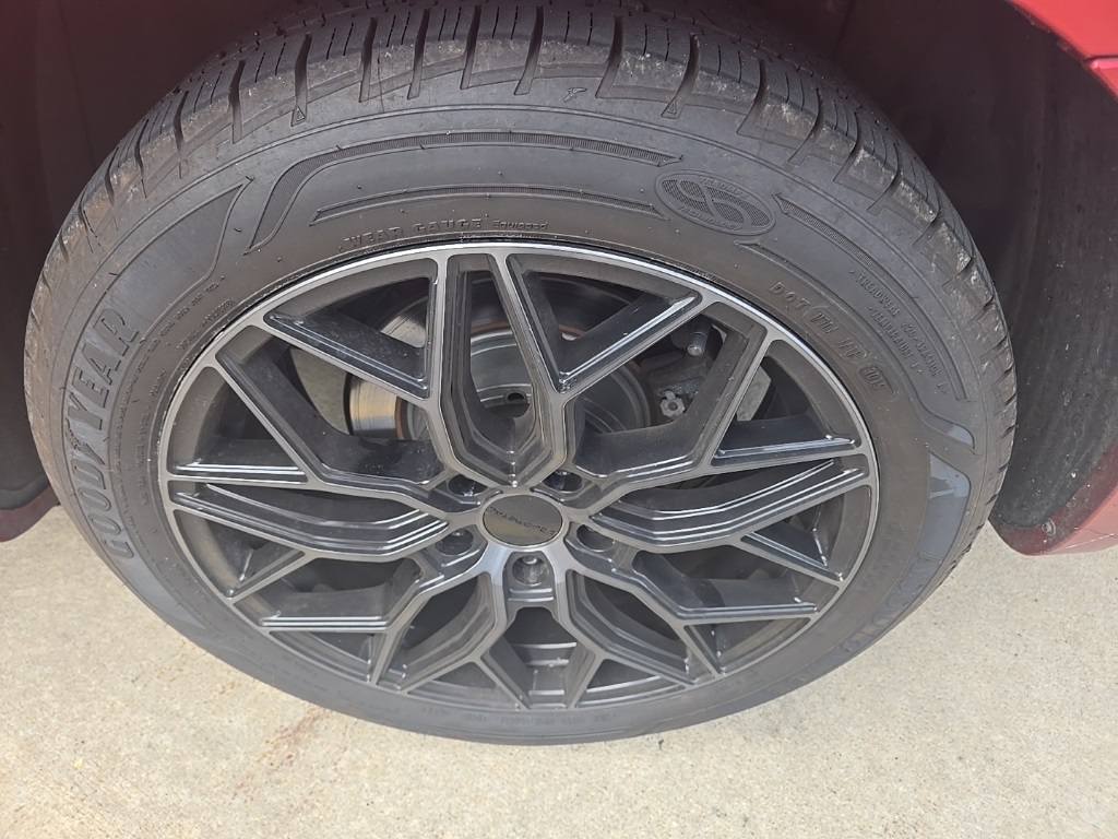 2009 Chrysler Sebring Touring photo 13