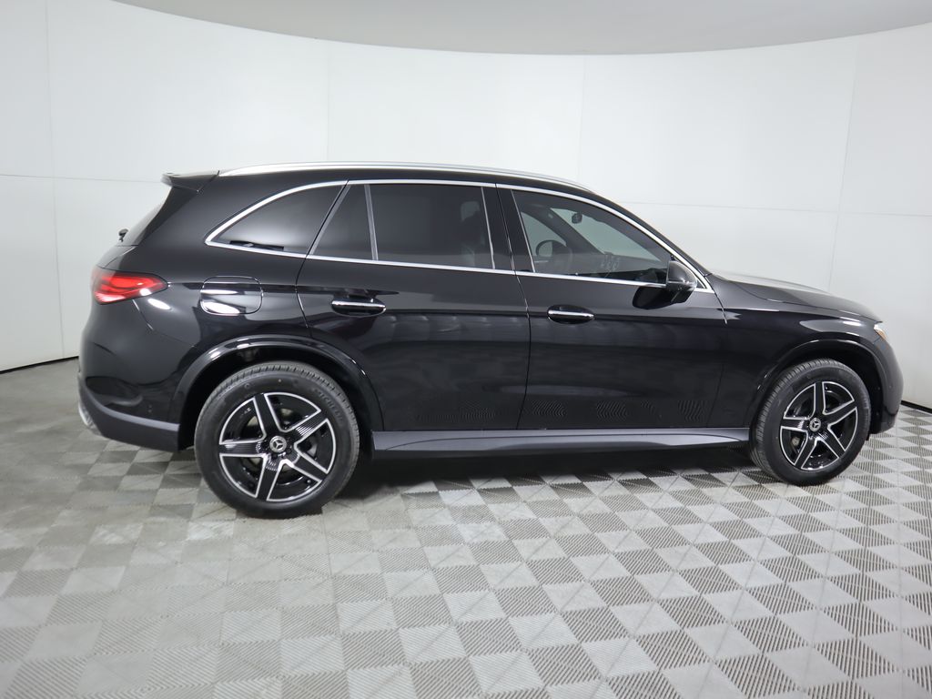 2026 Mercedes Benz GLC 300 photo 3