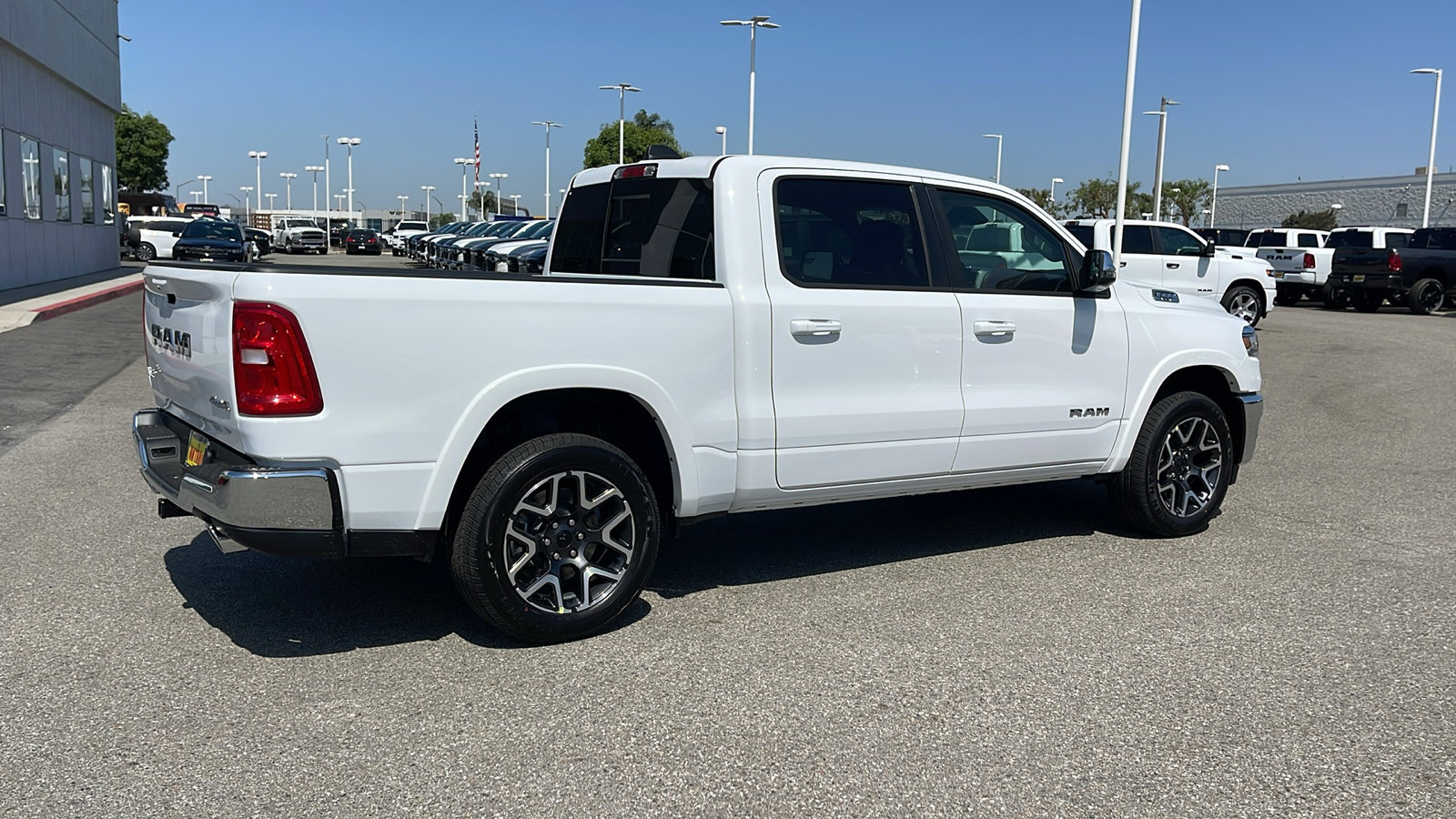 2025 Ram 1500 Laramie photo 4