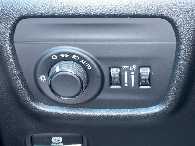 2025 Jeep Grand Cherokee Altitude X photo 15