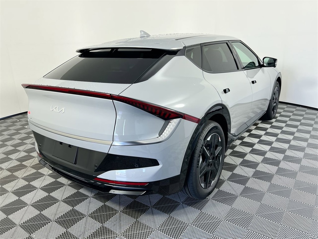 2025 Kia EV6 Wind photo 3
