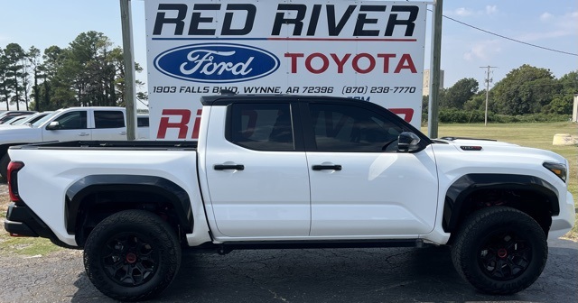 2024 Toyota Tacoma TRD Pro's photo