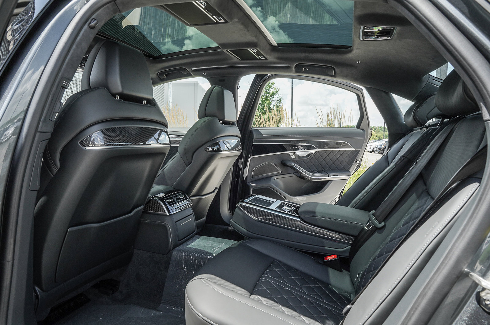 2025 Audi S8 4.0T photo 19
