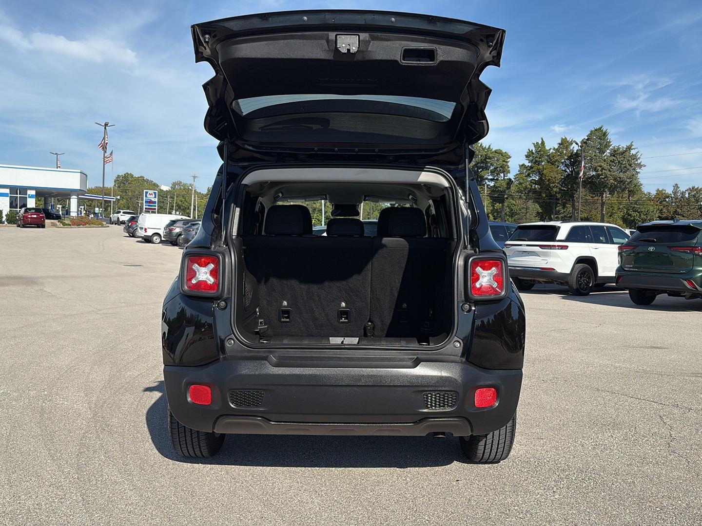 2018 Jeep Renegade Latitude North Edition photo 9