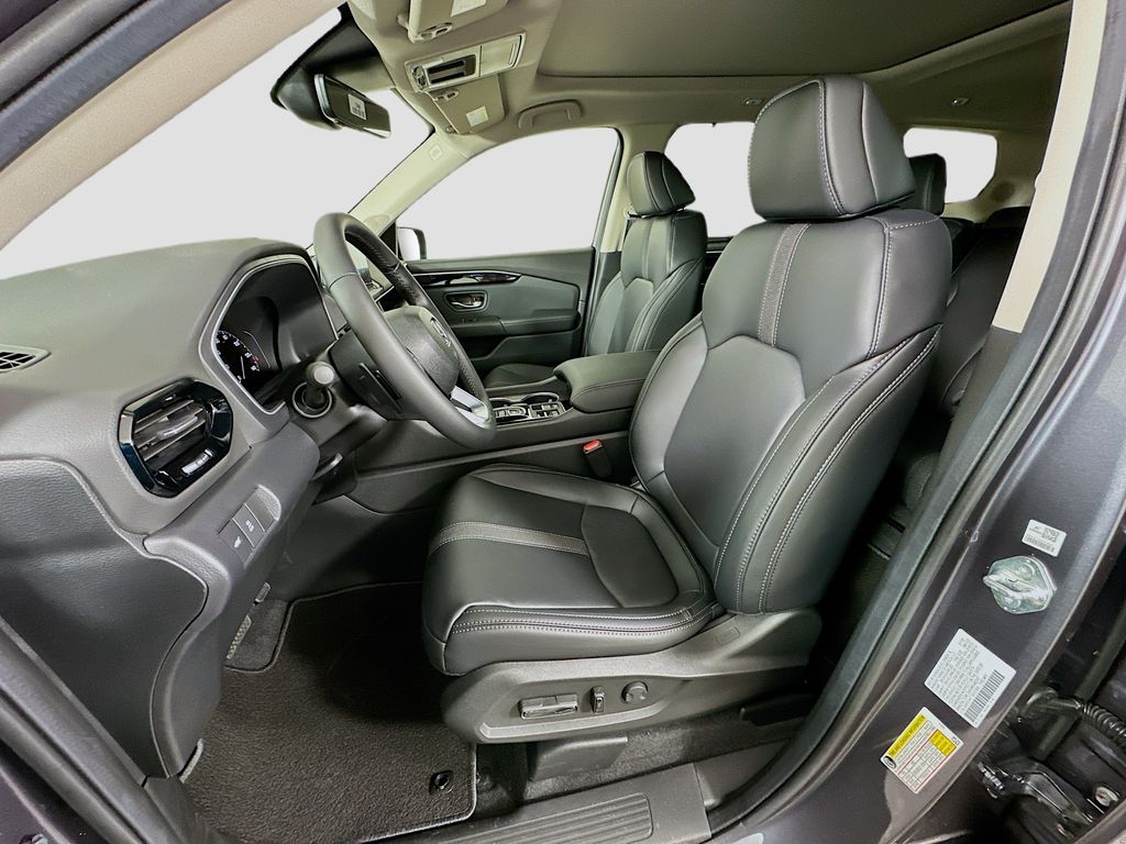 2025 Honda Pilot Touring photo 15