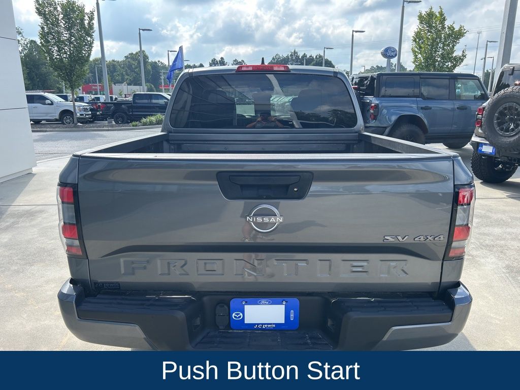 2023 Nissan Frontier SV photo 5