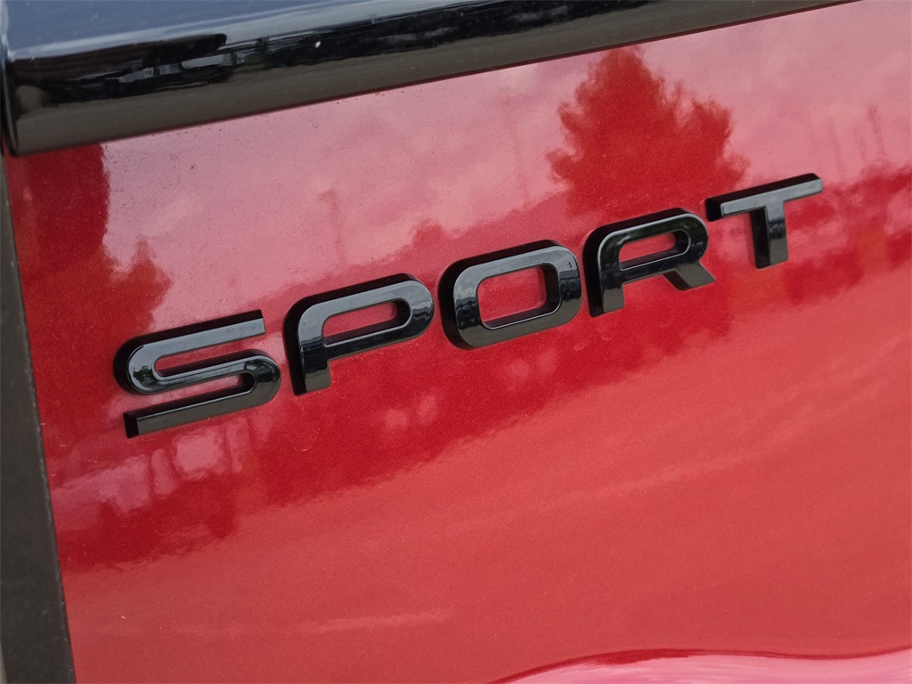 2025 Land Rover Discovery Sport SE photo 11