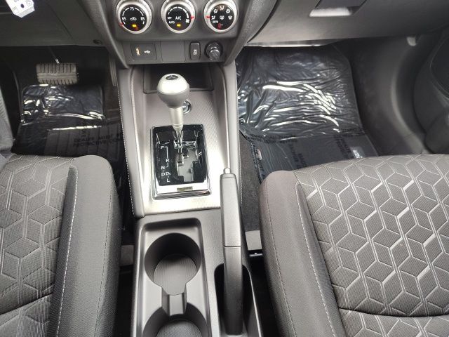 2025 Mitsubishi Outlander Sport ES photo 16