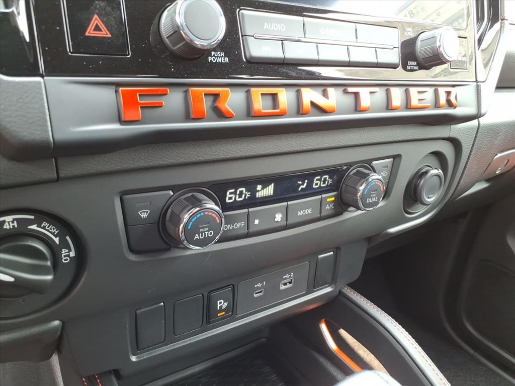 2025 Nissan Frontier Crew Cab PRO-4X photo 16