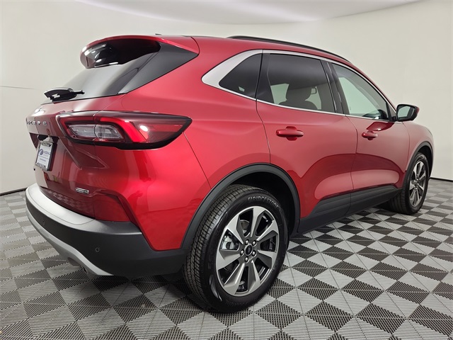 2023 Ford Escape Hybrid Platinum photo 4