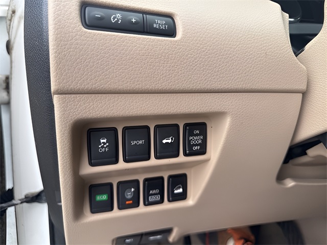 2015 Nissan Rogue SL photo 20