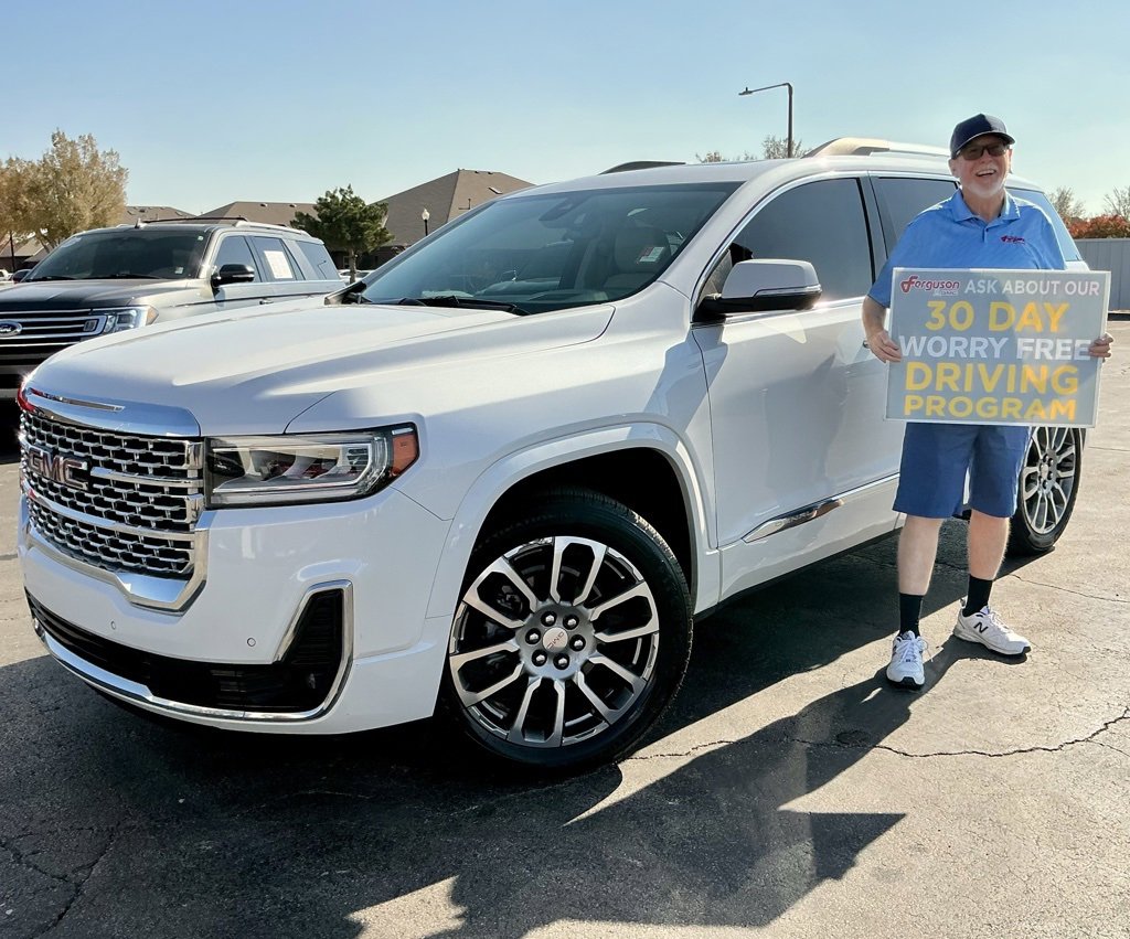 2023 GMC Acadia Denali's photo