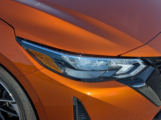 2025 Nissan Sentra SR photo 9