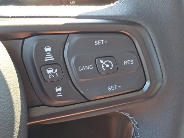 2025 Jeep Gladiator Sport photo 13