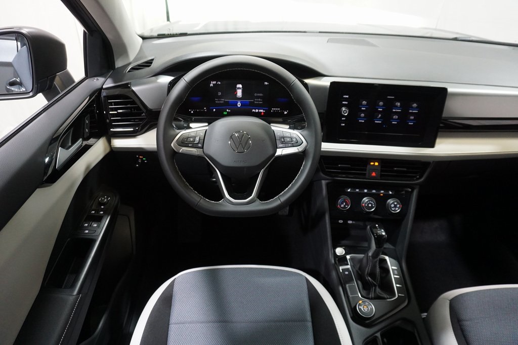 2025 Volkswagen Taos S photo 11