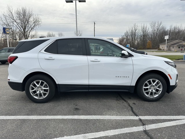 2024 Chevrolet Equinox LT photo 4