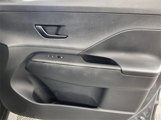 2024 Hyundai Kona SEL photo 17