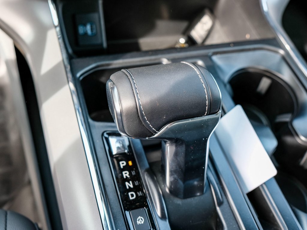 2024 Ford F-150 Lightning photo 15