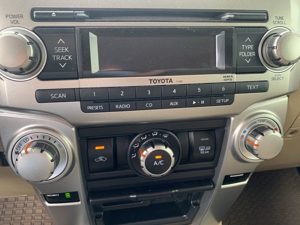2013 Toyota 4Runner SR5 photo 14
