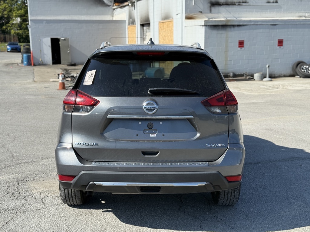 2018 Nissan Rogue SV photo 5